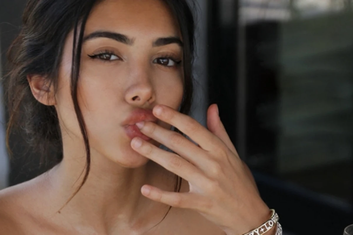 Azərbaycanlı model Atlantik okeanda yarıçılpaq görüntüləndi - FOTOLAR