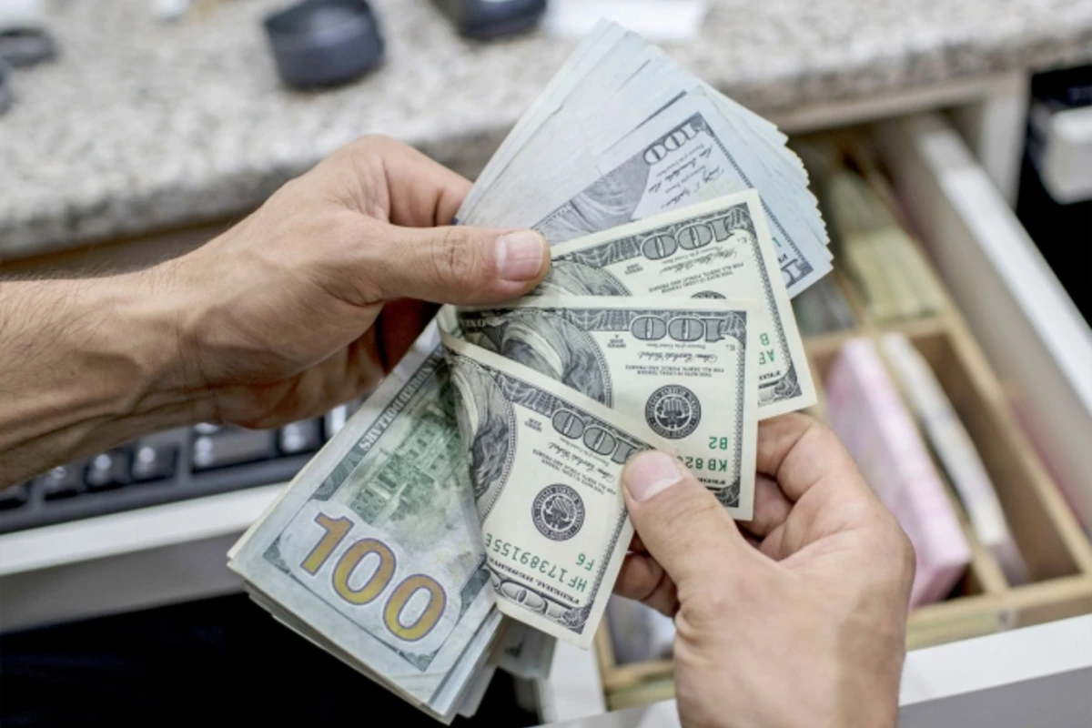Dolların sabaha olan məzənnəsi Dolların sabaha olan məzənnəsi