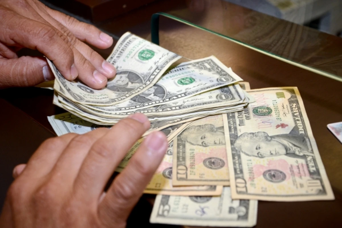 Dolların sabaha olan məzənnəsi Dolların sabaha olan məzənnəsi
