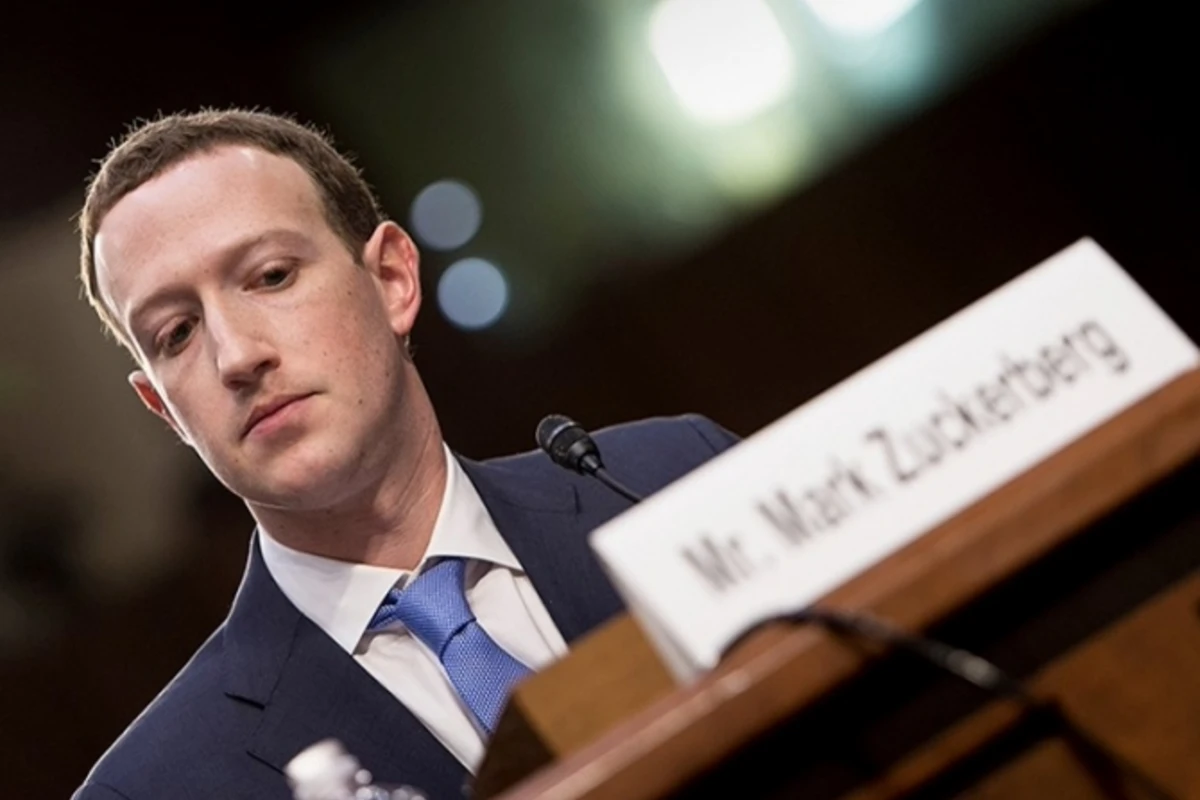 Facebook обвинили в обмане, вновь слышны требования об увольнении Цукерберга