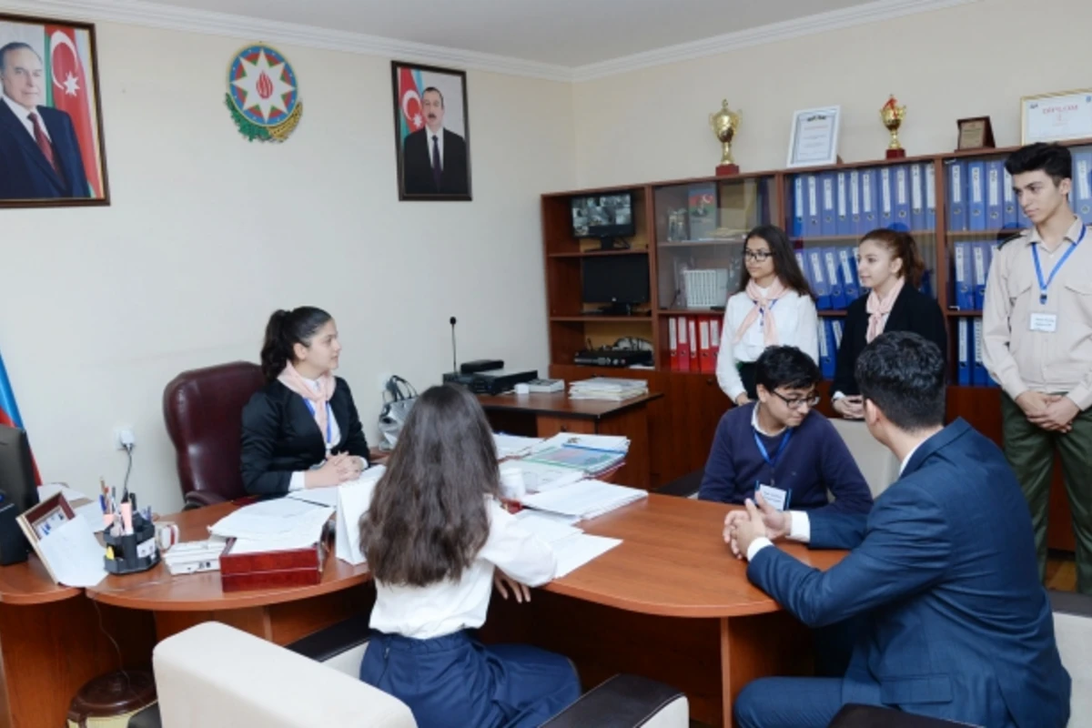 Bakıda məktəbi şagirdlər idarə etdi - FOTO