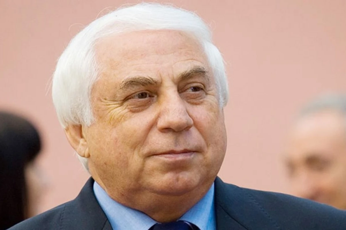 Hadi Rəcəbli: Xoş sözlərə ehtiyacım var
