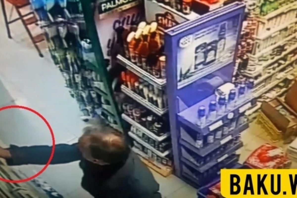 В Баку мужчина похитил из магазина лак для ногтей - ВИДЕО