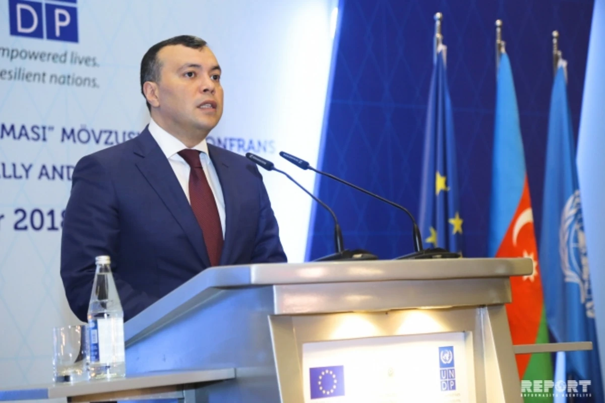 Министр Сахиль Бабаев: В Азербайджане достаточно неквалифицированной рабочей силы