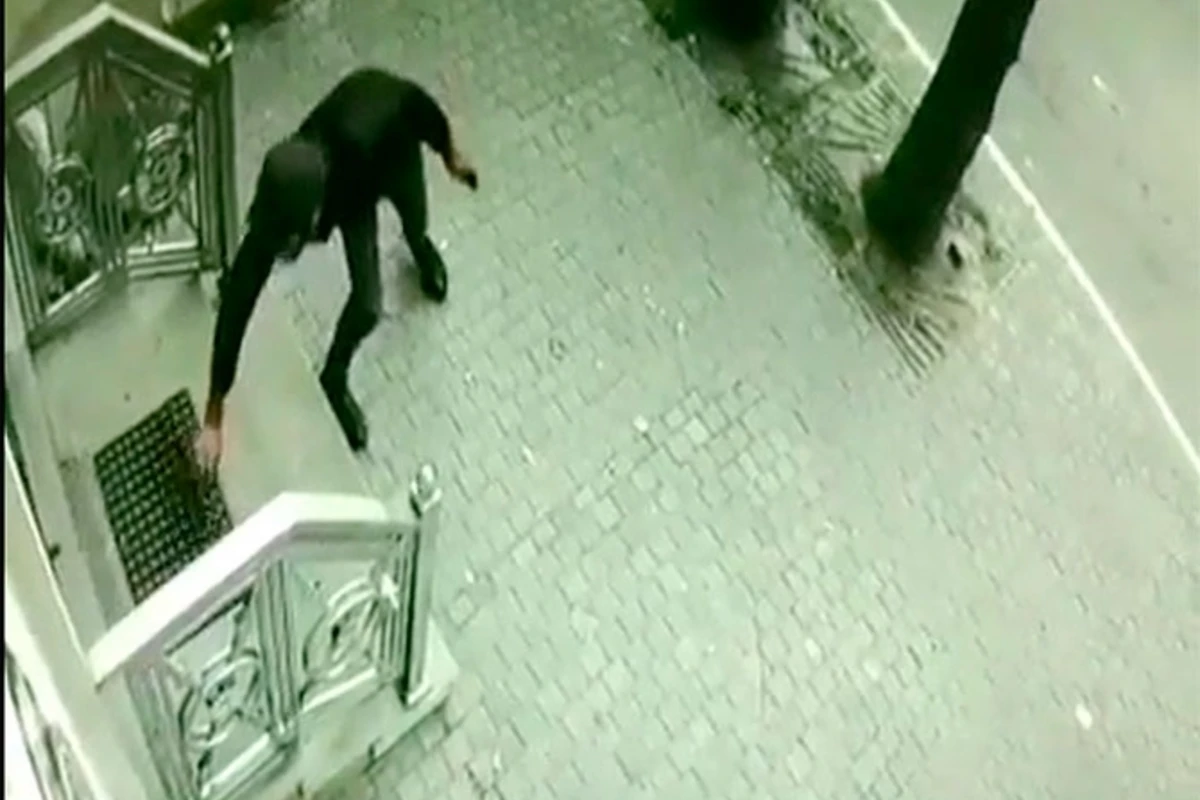 Странная кража в Баку – ВИДЕО