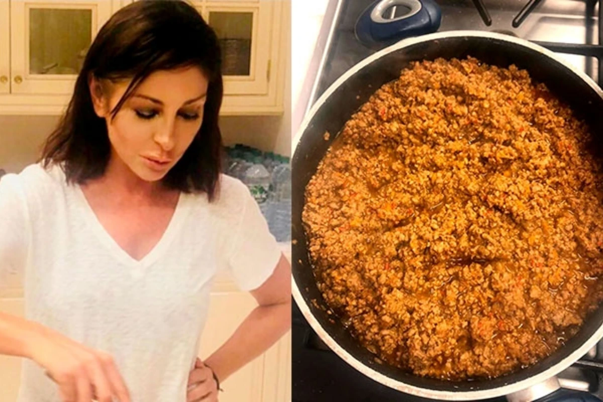 Mehriban Əliyeva yemək bişirdi (FOTO)