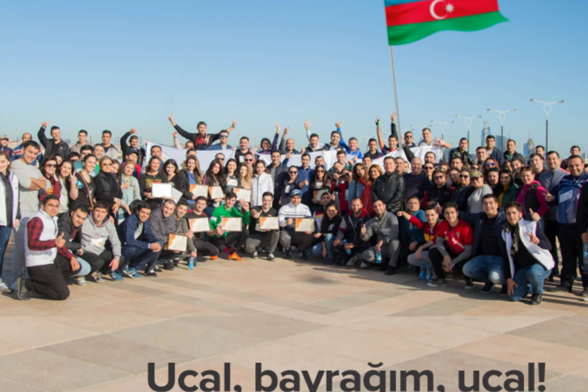 Expressbank Bayraq gününə həsr olunmuş yürüş keçirdi
