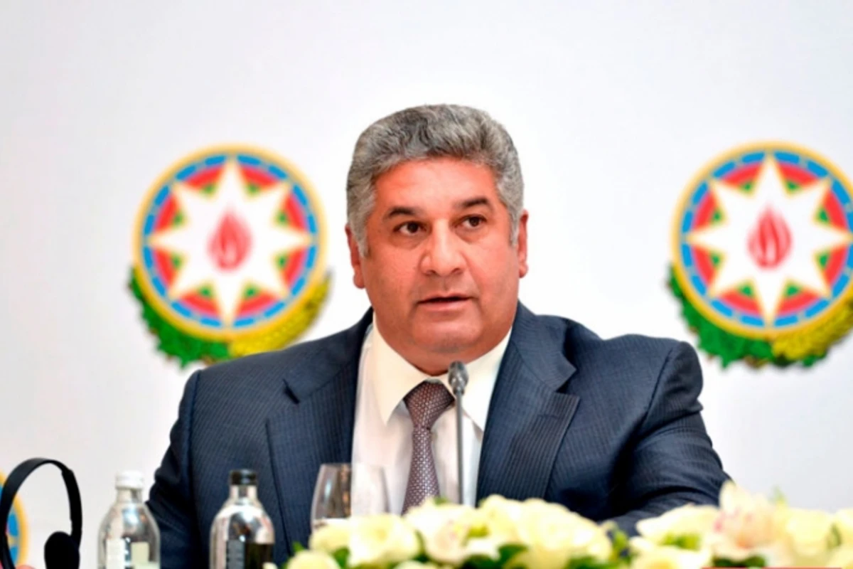 Azad Rəhimov: İdmançılarla bağlı böyük mübahisələr baş verir Azad Rəhimov: İdmançılarla bağlı böyük mübahisələr baş verir