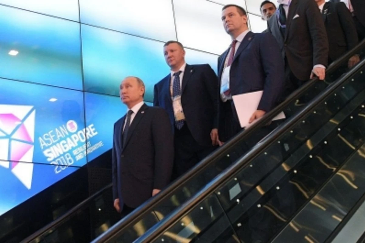 Путина проверили на металлоискателе - ВИДЕО