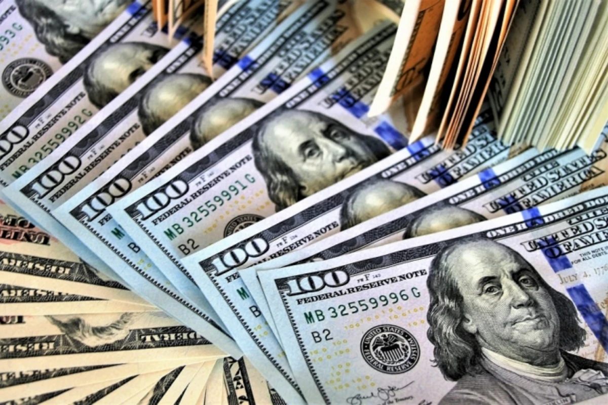 Dolların bu günə olan məzənnəsi