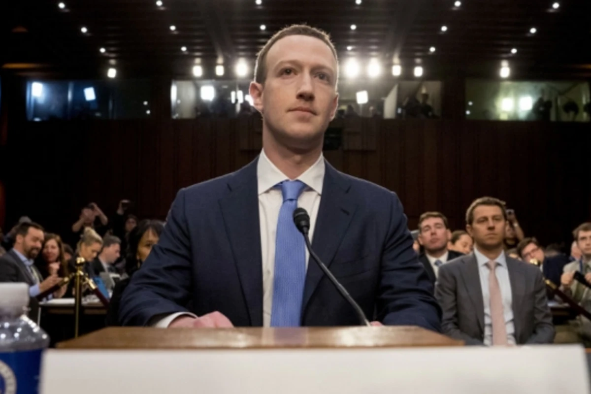 Цукерберг запретил пользоваться iPhone в офисе Facebook