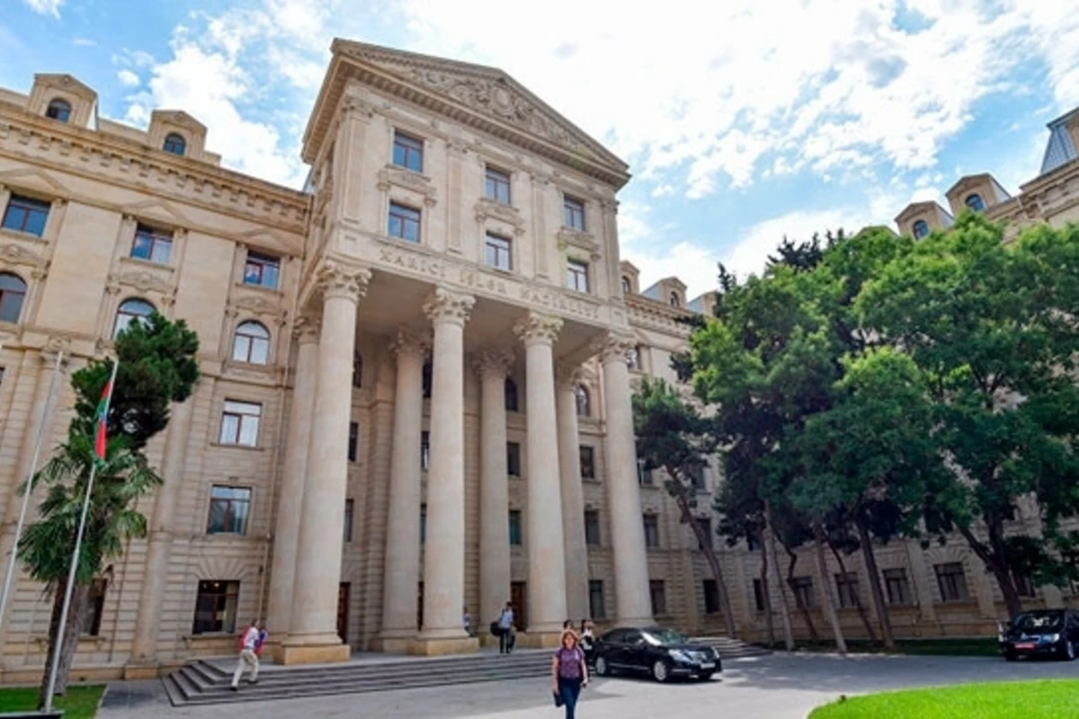 Азербайджан вручил ноту протеста Франции