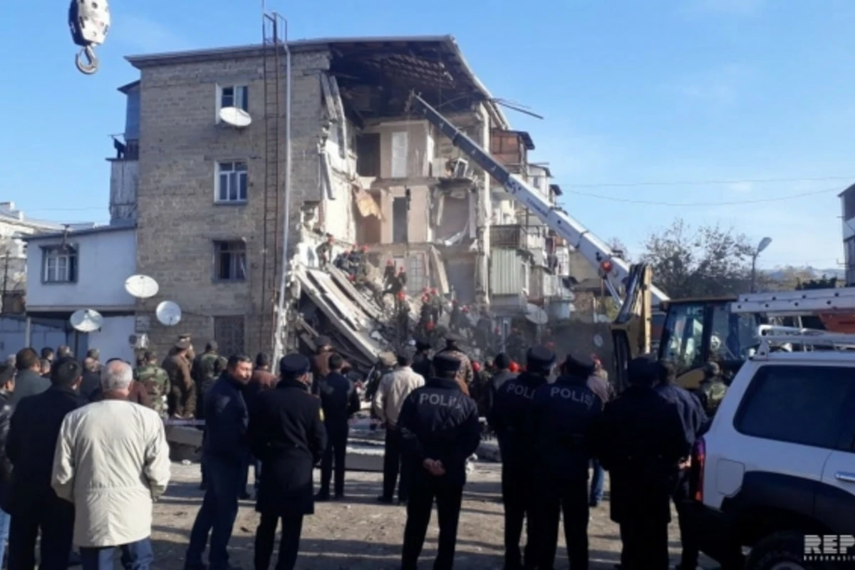 СРОЧНО! Мощный взрыв в Гяндже, под завалами остались люди - ОБНОВЛЕНО, ВИДЕО