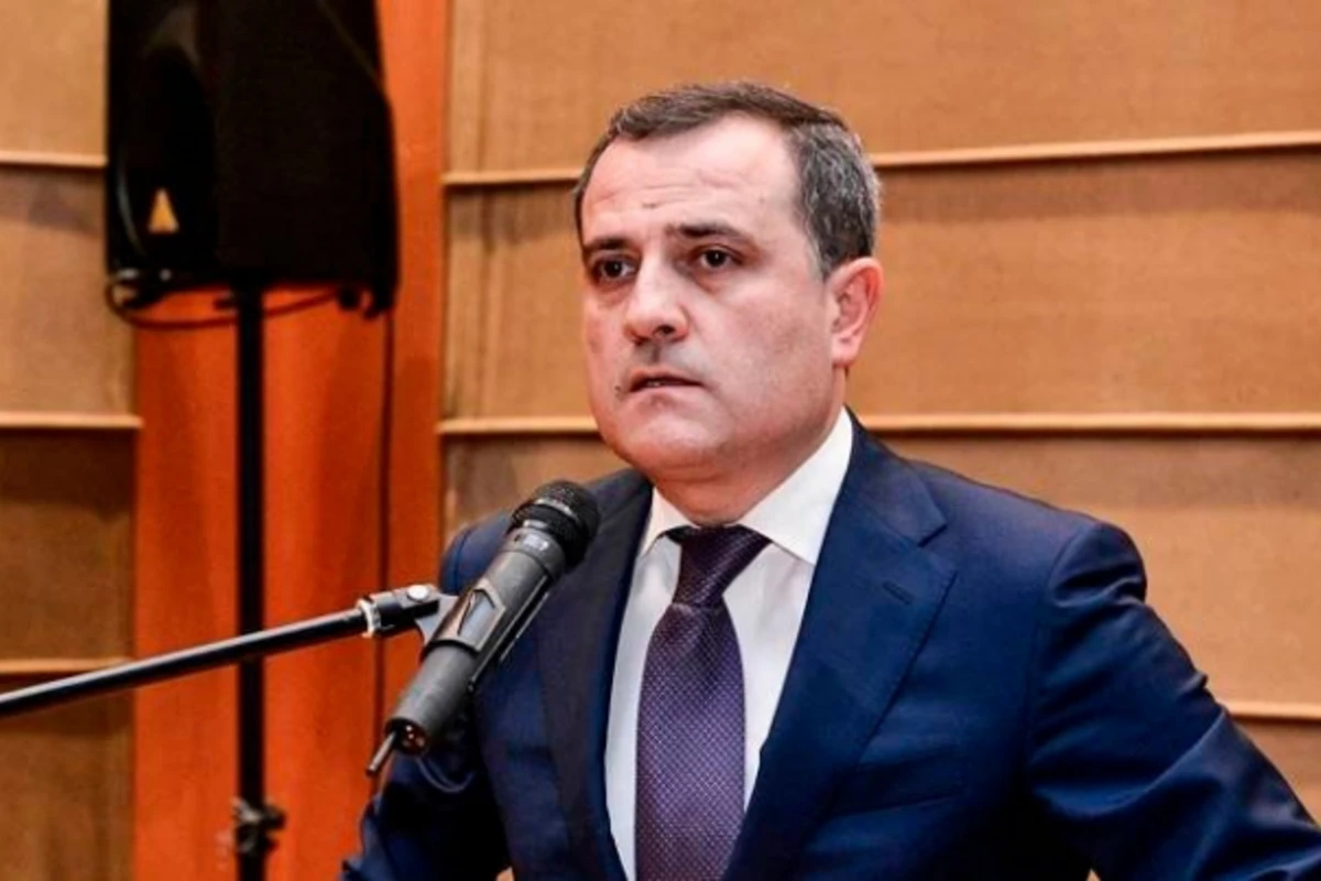 Nazir məktəb direktorunun döyülməsi ilə bağlı: Qəbuledilməzdir... Nazir məktəb direktorunun döyülməsi ilə bağlı: Qəbuledilməzdir...