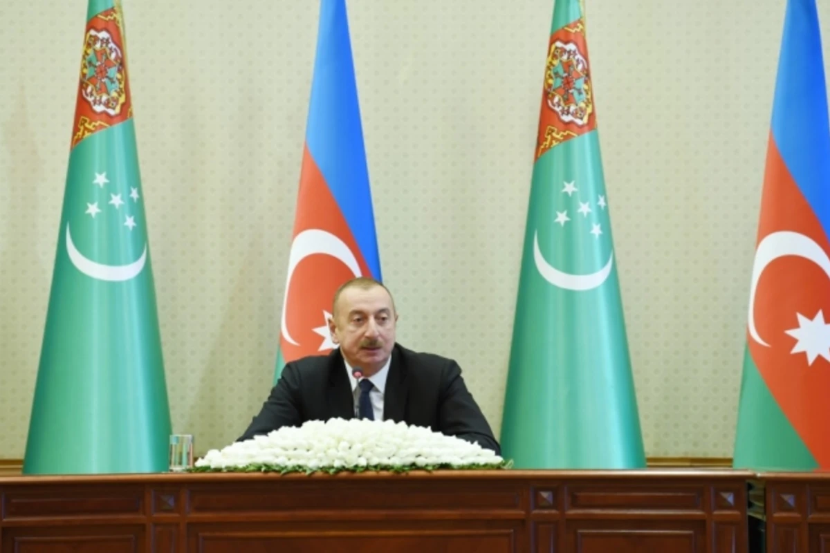 İlham Əliyev: “Bakı-Tbilisi-Qars dəmir yolu ölkələrimizə böyük mənfəət gətirəcək” İlham Əliyev: “Bakı-Tbilisi-Qars dəmir yolu ölkələrimizə böyük mənfəət gətirəcək”