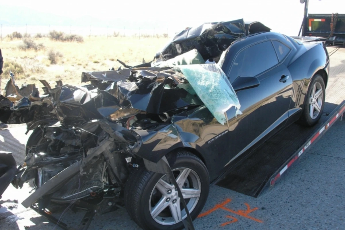 Bakı-Sumqayıt yolunda zəncirvari qəza – Nissan Qashqai DYP postuna çırpıldı Bakı-Sumqayıt yolunda zəncirvari qəza – Nissan Qashqai DYP postuna çırpıldı
