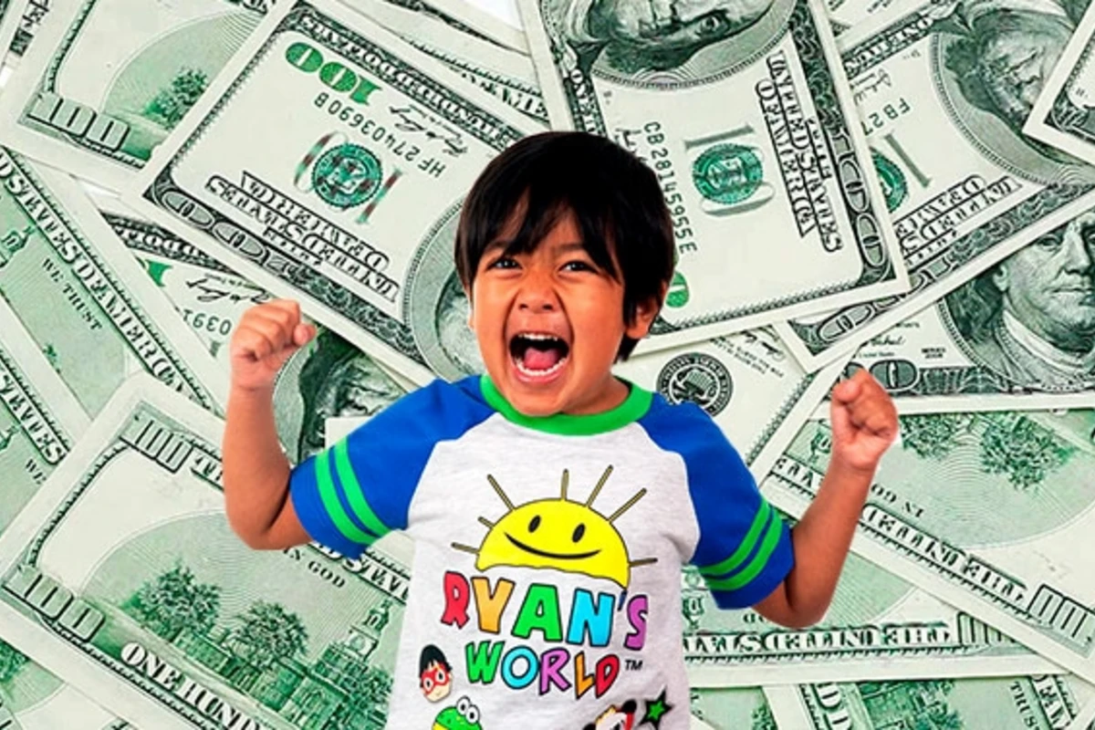7-летний мальчик заработал на YouTube 22 миллиона - ВИДЕО
