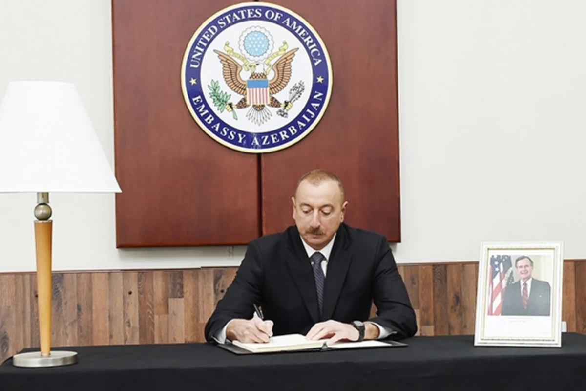 İlham Əliyev ABŞ səfirliyində olub - FOTO İlham Əliyev ABŞ səfirliyində olub - FOTO