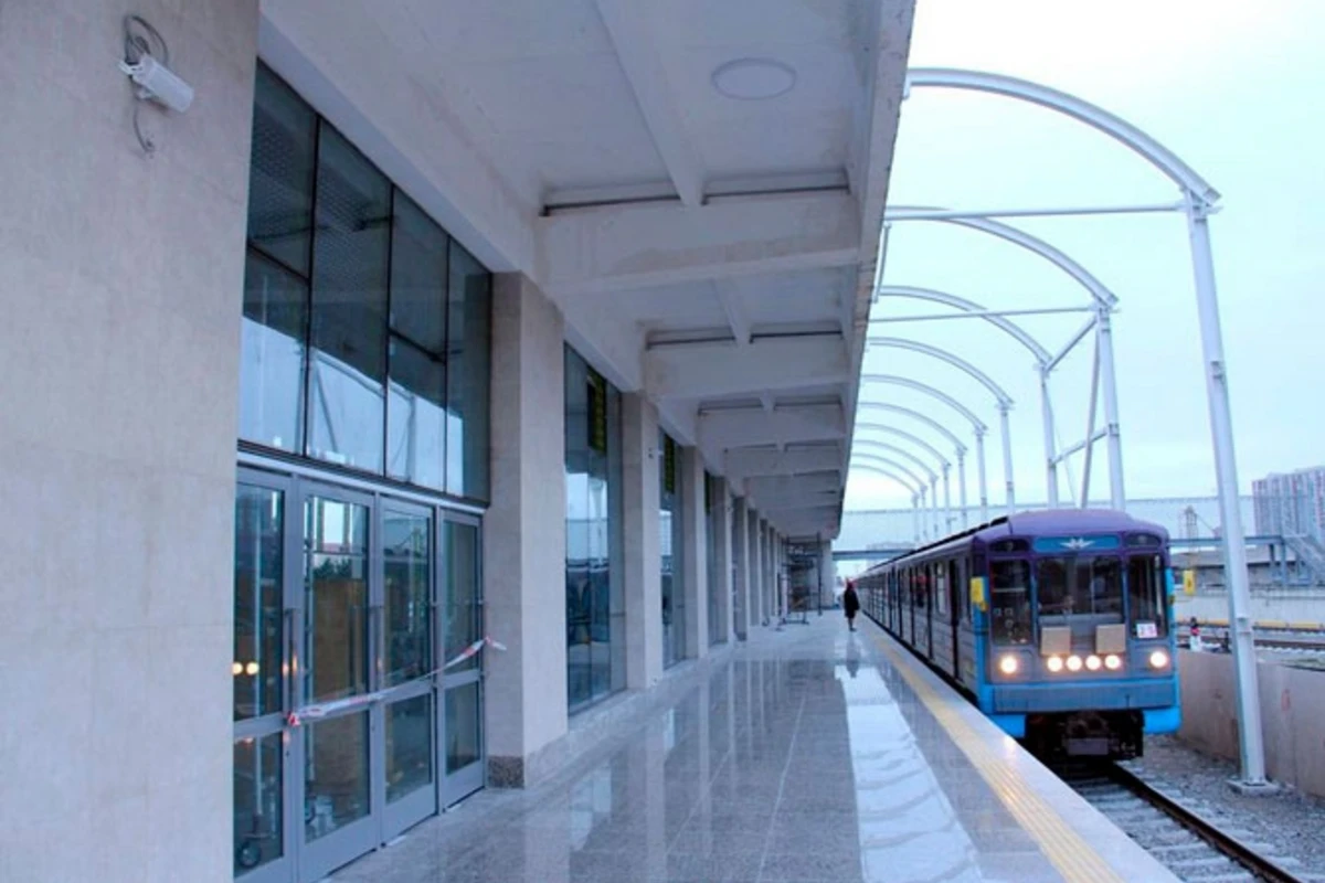 Metronun bu stansiyasına giriş-çıxış məhdudlaşdırılır