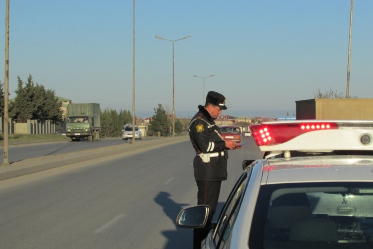 Bakıda kobud qayda pozan sürücülər cərimələndi – FOTO