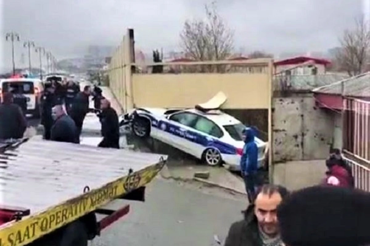 Летающий автомобиль ДПС в Баку – ВИДЕО с места происшествия