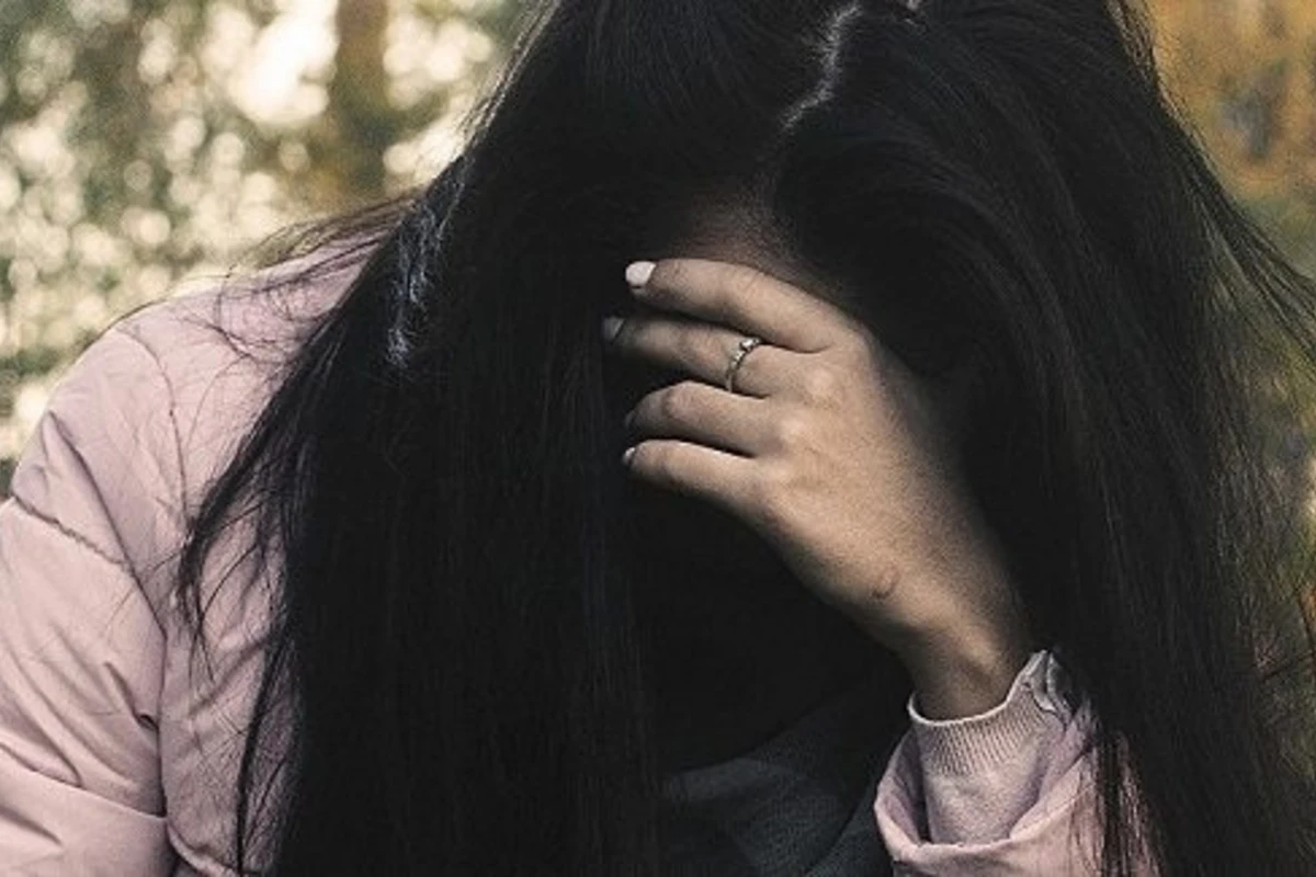 Baldızları 32 yaşlı gəlini döydülər Baldızları 32 yaşlı gəlini döydülər