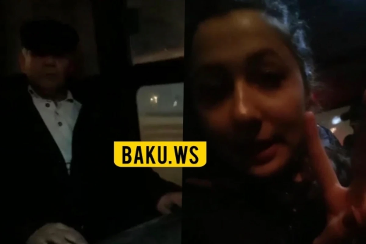 Yaşlı kişidən avtobusda tərbiyəsizlik - Qızların arxasını... (VİDEO) Yaşlı kişidən avtobusda tərbiyəsizlik - Qızların arxasını... (VİDEO)