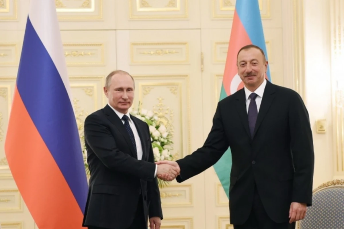 Владимир Путин позвонил Ильхаму Алиеву