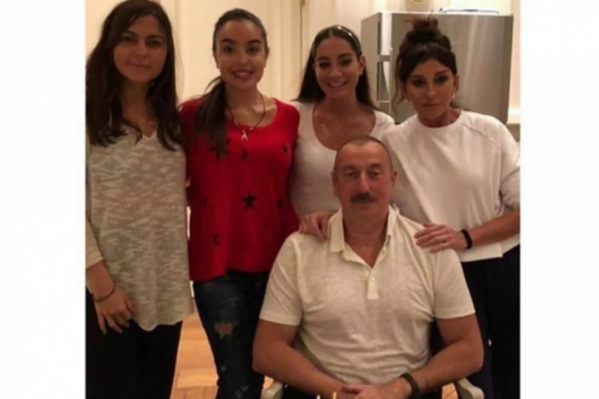 Prezidentin ad günündən FOTOLAR Prezidentin ad günündən FOTOLAR