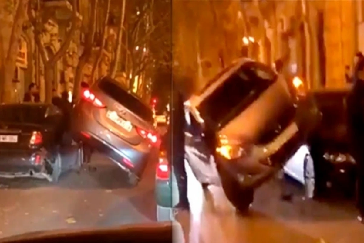 ДТП в Баку: Hyundai заехал на капот Ford - ВИДЕО