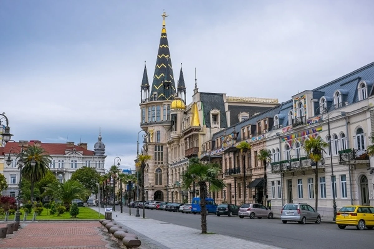 Азербайджанцы могут стать обладателями квартиры в Батуми