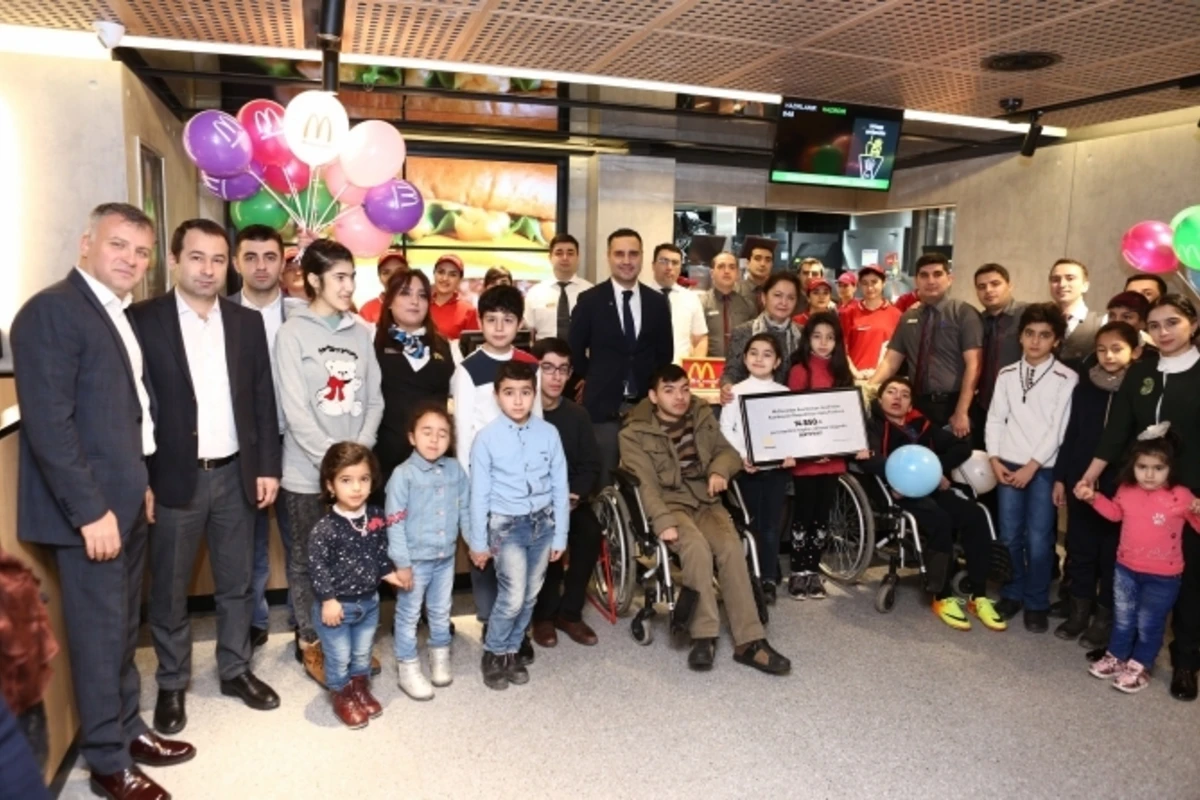 Новый ресторан McDonald’s открылся вблизи станции метро Сахиль - ФОТО