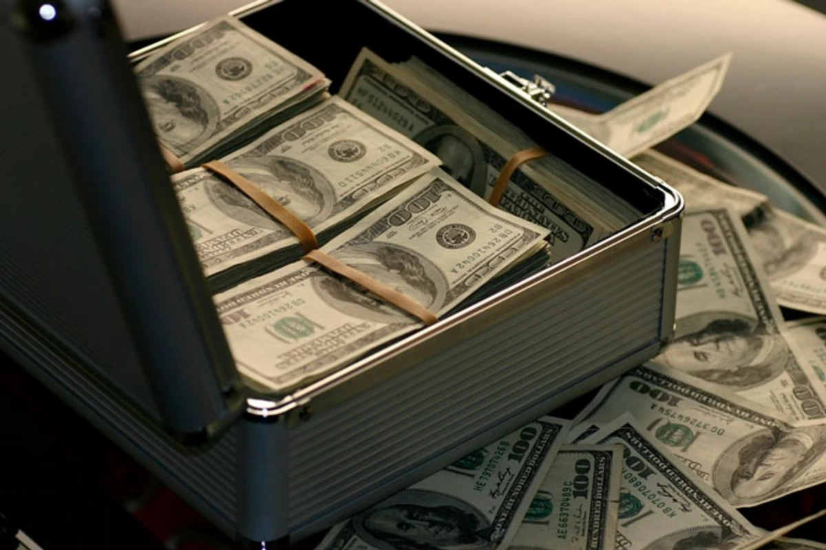 Dolların Yeni ilə olan məzənnəsi Dolların Yeni ilə olan məzənnəsi