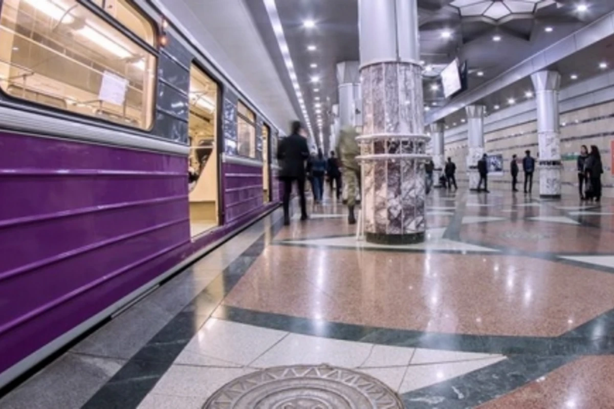 В новогоднюю ночь бакинское метро будет работать до 2.00