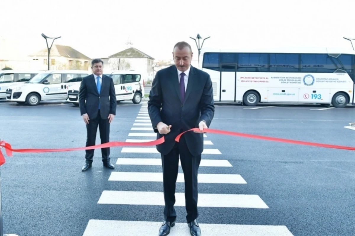 Prezident Əmlak Xidmətləri Məkanının açılışında - FOTOLAR