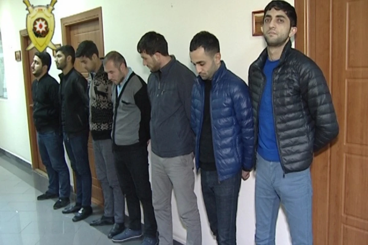 Azərbaycanda onlayn narkotik satanlar hakim qarşısına çıxarıldı Azərbaycanda onlayn narkotik satanlar hakim qarşısına çıxarıldı