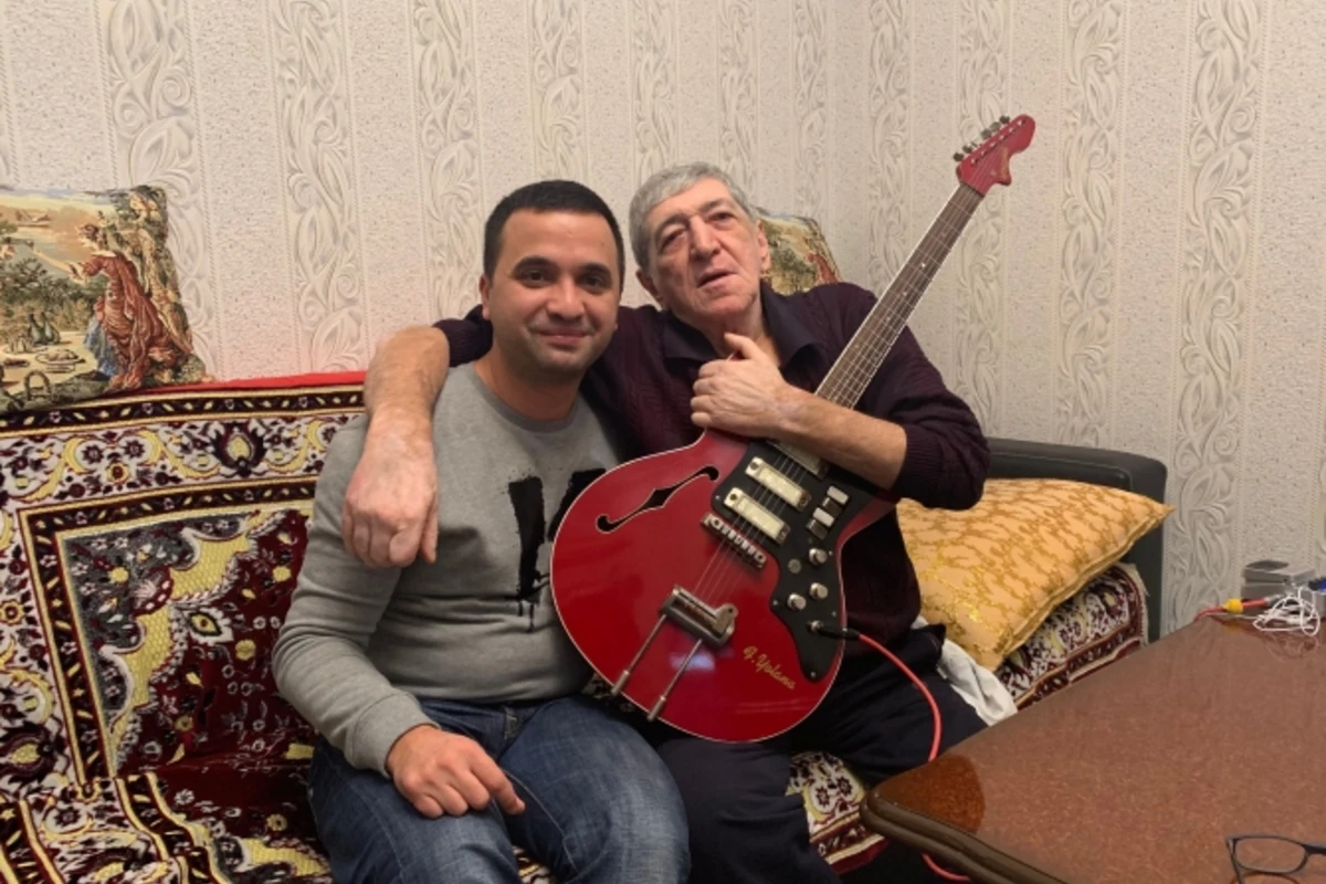 Rəmişdən SƏRT SÖZLƏR: Mini yubkalı oğlanların əlindən... (LİVE VİDEO)