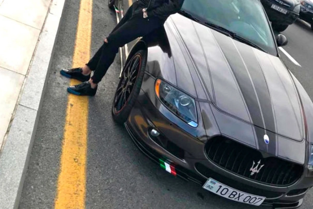Azərbaycanlı futbolçuların maşınları: Porsche Panamera, Maserati...