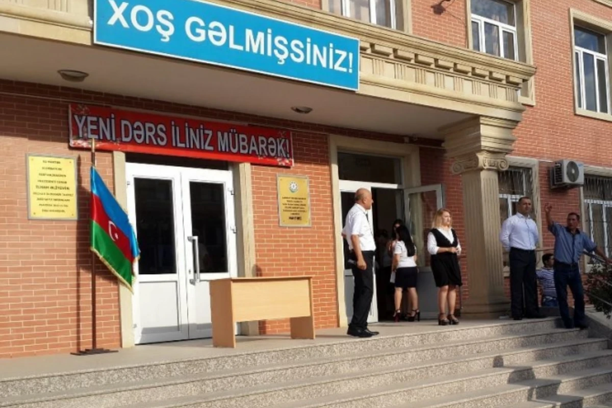 Bakıda məktəb direktoru ürəktutmadan vəfat edib - FOTO Bakıda məktəb direktoru ürəktutmadan vəfat edib - FOTO