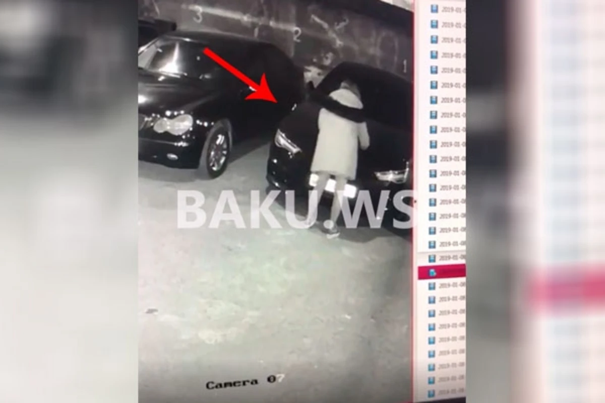 Bakıda gecə qızlardan gözlənilməz hərəkət - etdikləri kameraya düşdü (VİDEO)