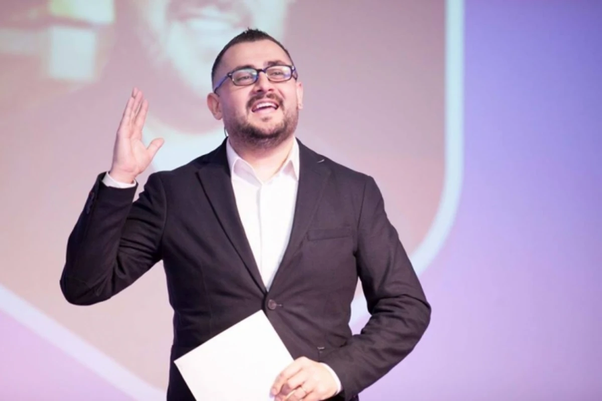 O qədər rusdilli çuşkalar var ki.., - Murad Arif ana dilindən utananlara səsləndi