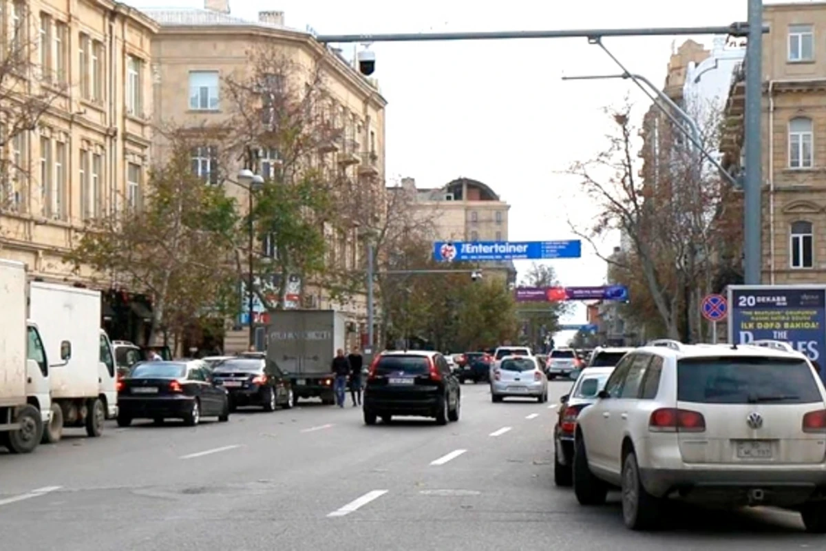 В центре Баку оштрафованы 3500 водителей за незаконную парковку - ФОТО