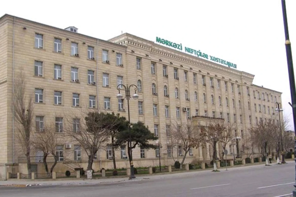 Mərkəzi Neftçilər Xəstəxanasında QALMAQAL – İşçi ilə rəhbərlik arasında nə baş verir?