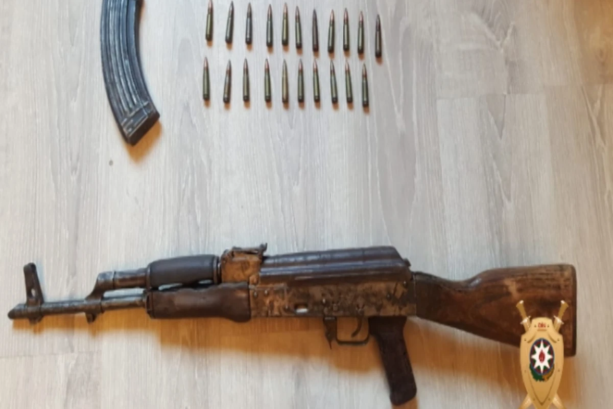 В Баку задержан мужчина с автоматом Калашникова - ФОТО
