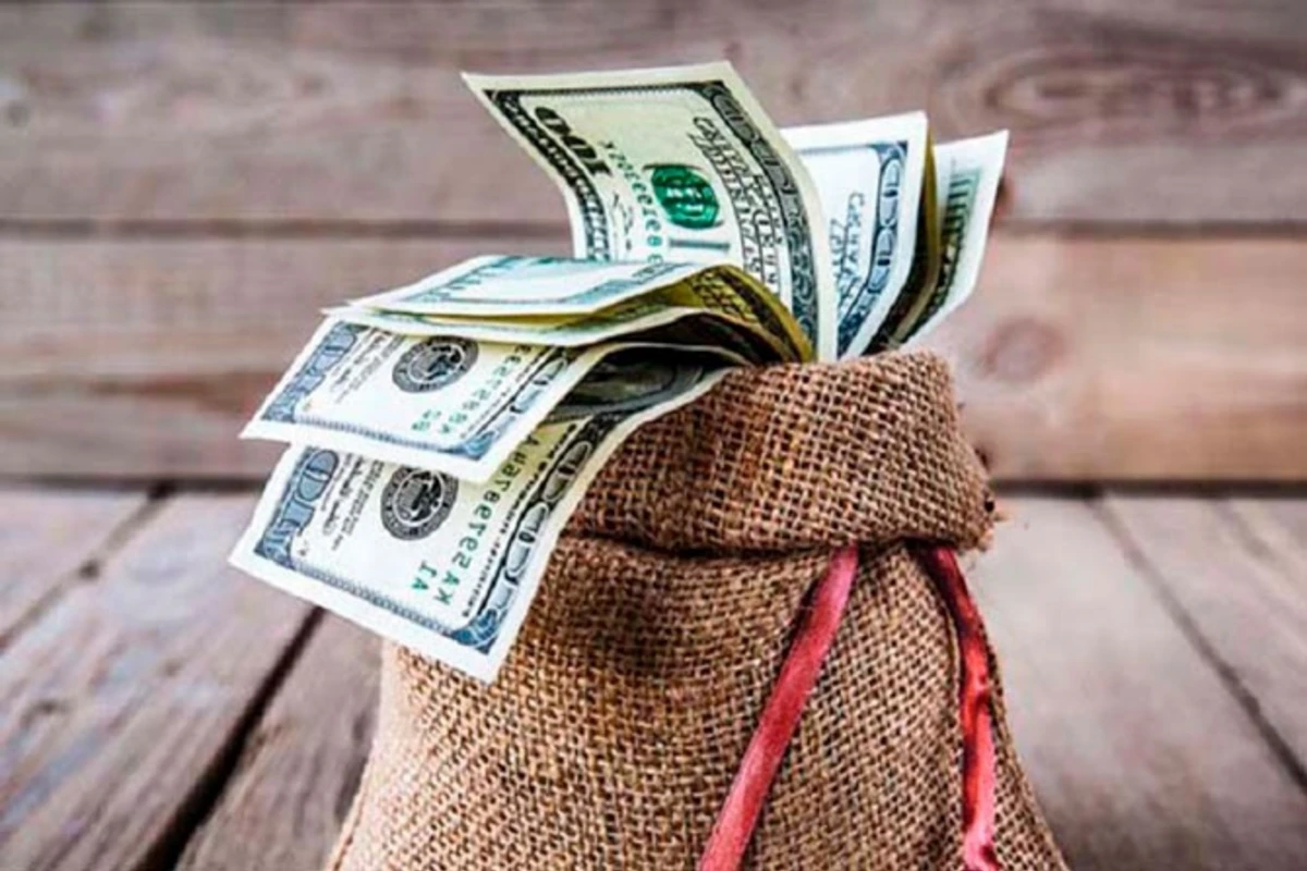 Dolların bu günə olan məzənnəsi