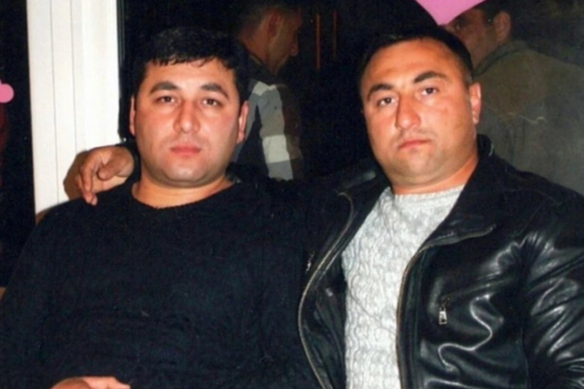 Azərbaycanlı qardaşların Ukraynada qəhrəmanlığı: Alovlanan CİP-dən bir ailəni çıxartdılar - VİDEO Azərbaycanlı qardaşların Ukraynada qəhrəmanlığı: Alovlanan CİP-dən bir ailəni çıxartdılar - VİDEO