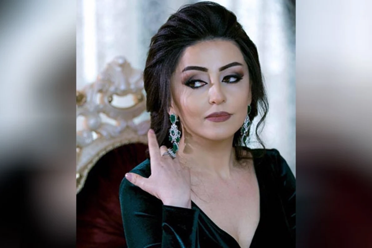 Afət Fərmanqızı Nəsimini ələ saldı: Rəhmətlik ideyanı özü verdi - FOTOFAKT Afət Fərmanqızı Nəsimini ələ saldı: Rəhmətlik ideyanı özü verdi - FOTOFAKT