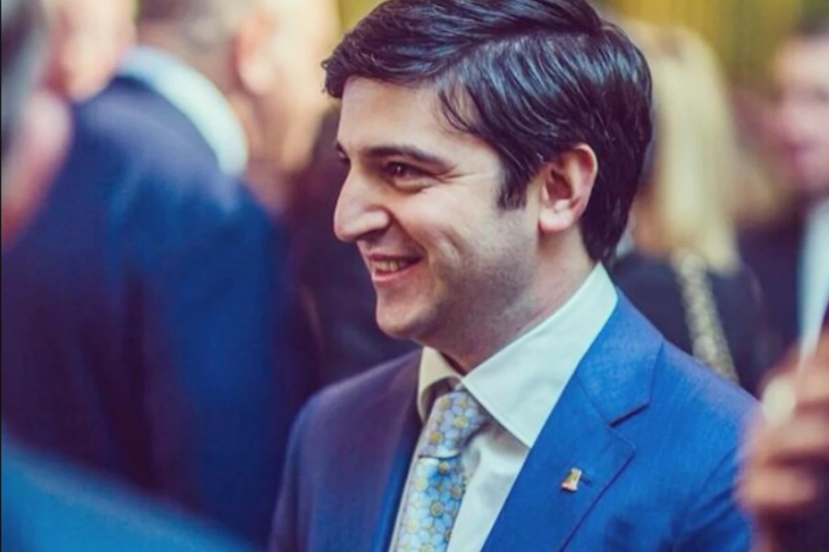 Anar Məmmədovun məşhur göydələni sökülür, yoxsa… - FOTO