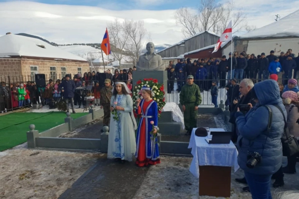 Открытие в Грузии памятника армянскому палачу Ходжалы вызвало скандал - ФОТО