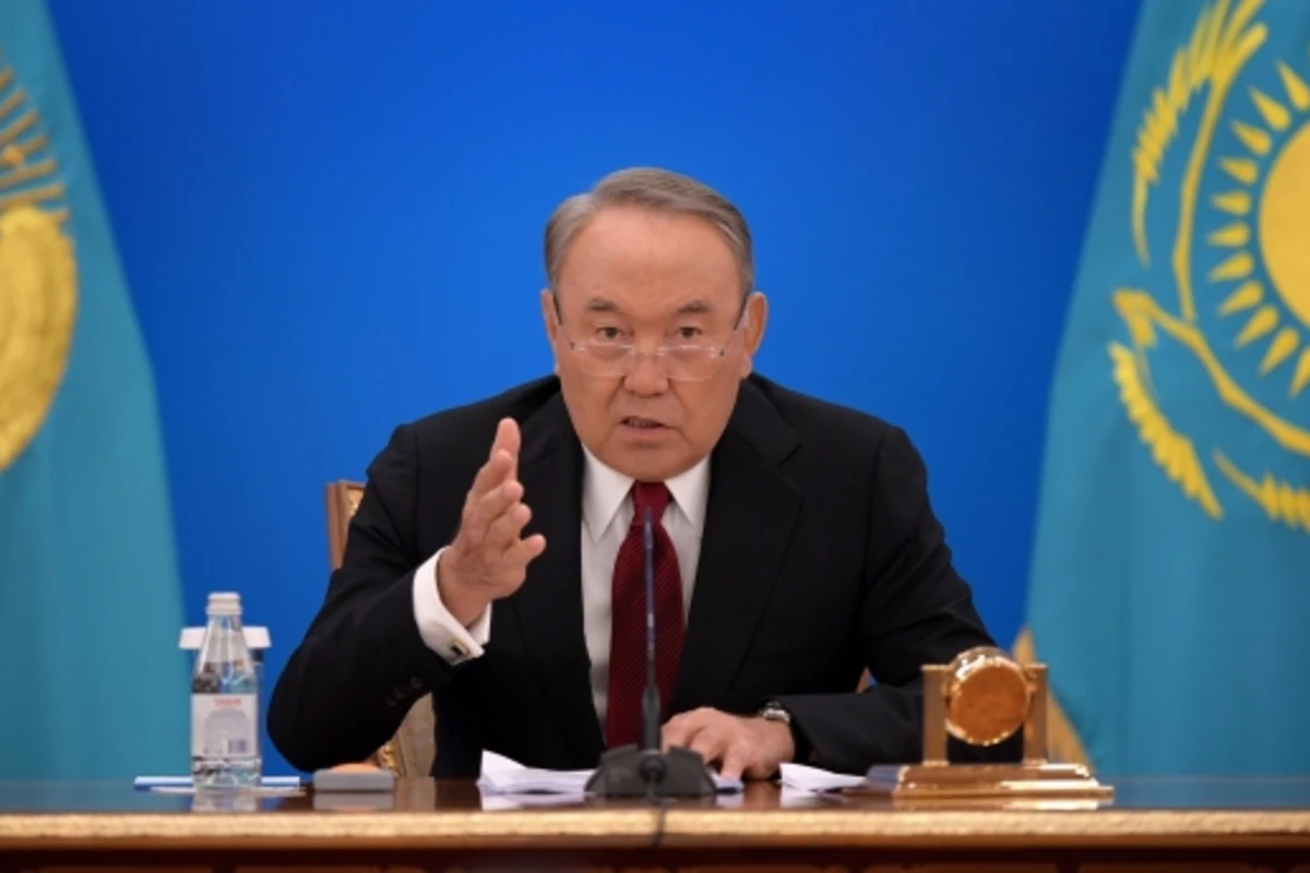 Назарбаев: Вы трусы, а не министры